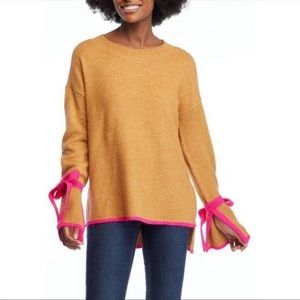 Like new- Crown and Ivy Sweater